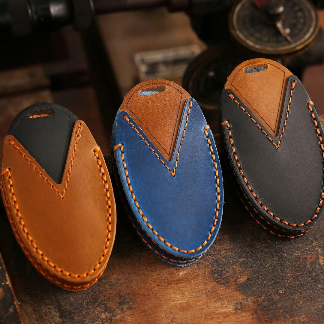 Hyundai Autoschlüsselhülle aus Leder mit 5 und 7 Tasten